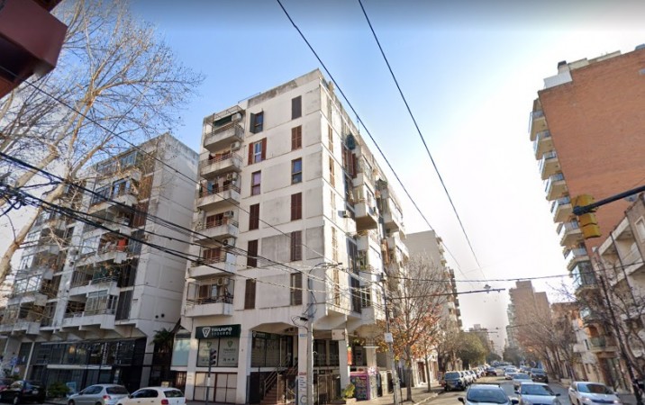 Mendoza y Suipacha, 3 dormitorios! Espectacular departamento. Precio con cochera!