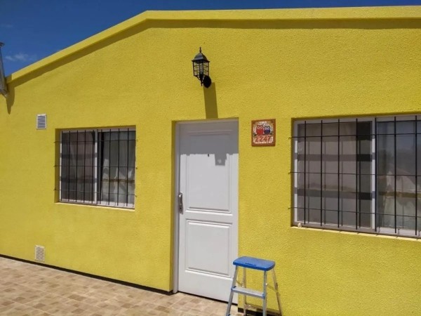 Roldan, Las Acequias, Casa con pileta a estrenar. Dos dormitorios.