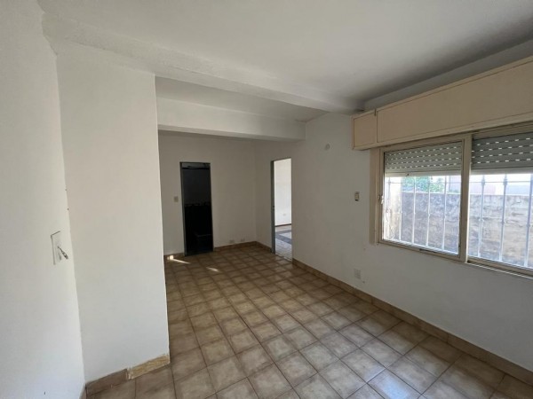 Garay al 800, departamento 1 dormitorio, a mts Av San Martin. Planta Alta 