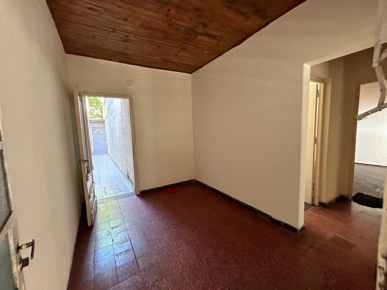 Pje Gordillo 3800, Casa interna unica, 104 m2 lote + pasillo, dos dormitorios, patio.