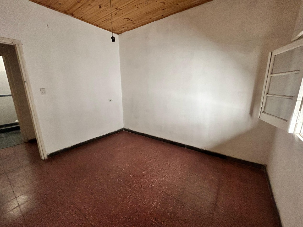 Pje Gordillo 3800, Casa interna unica, 104 m2 lote + pasillo, dos dormitorios, patio.