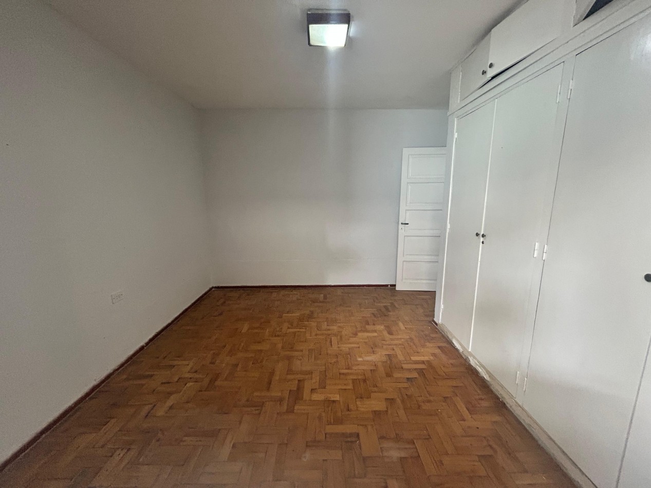 Herrera 2900, un dormitorio, departamento de pasillo. Planta baja