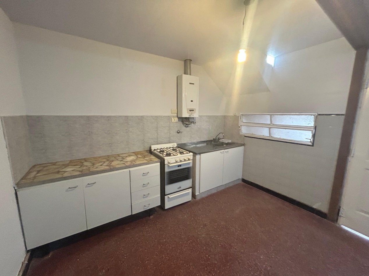 Herrera 2900, un dormitorio, departamento de pasillo. Planta baja