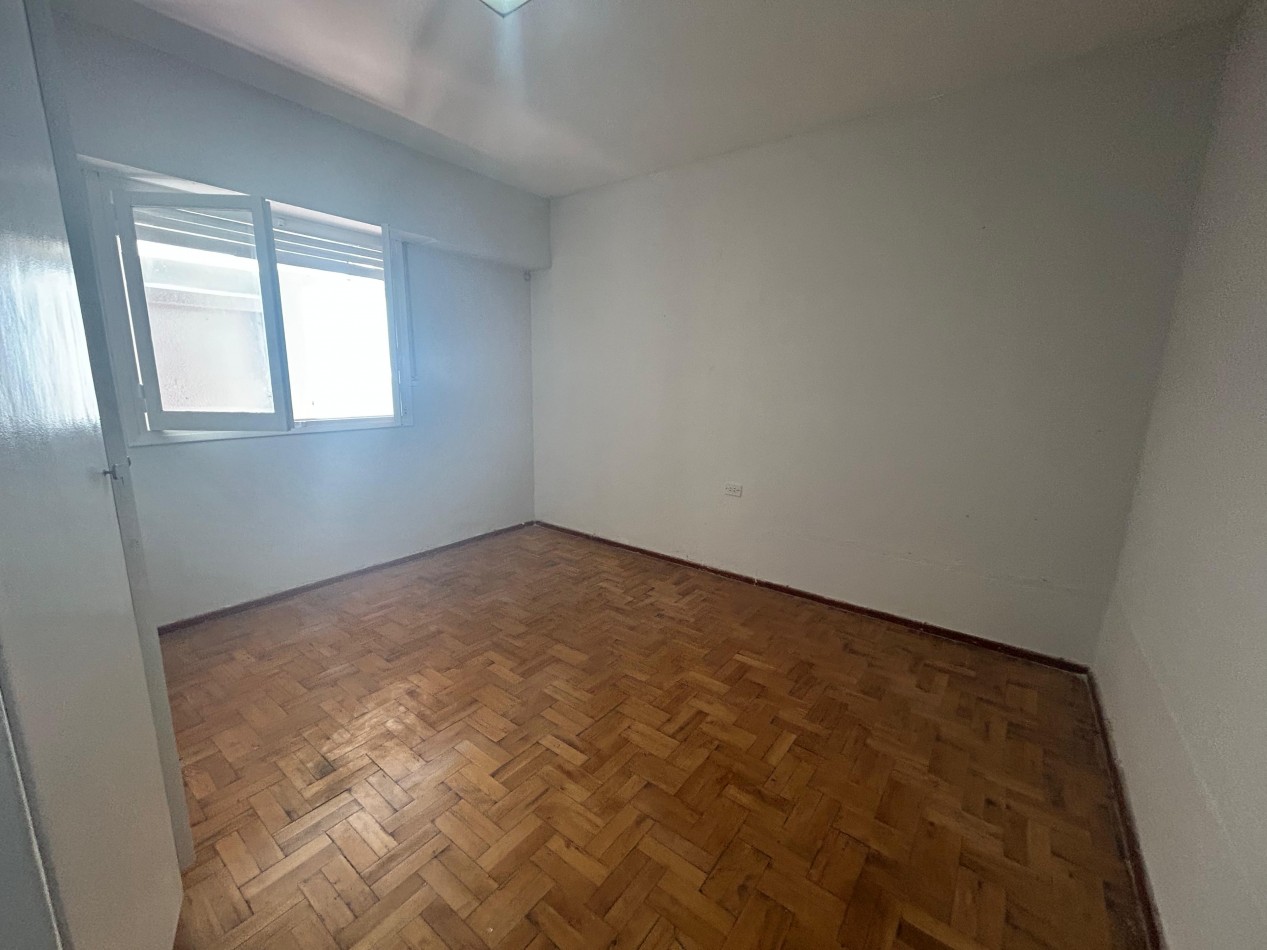 Herrera 2900, un dormitorio, departamento de pasillo. Planta baja