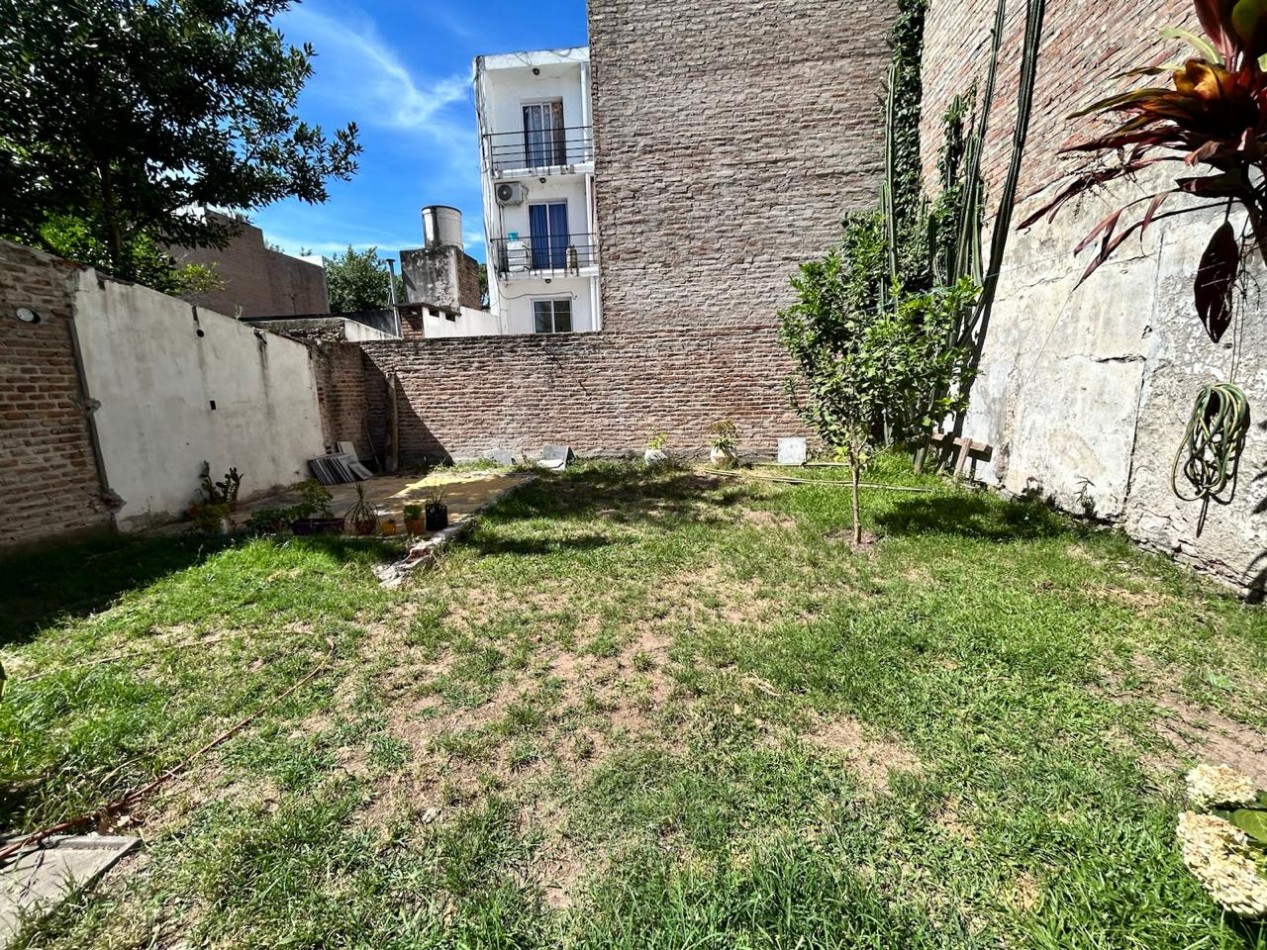 Pje Boero 3200, 3 dormitorios, patio, cochera. 