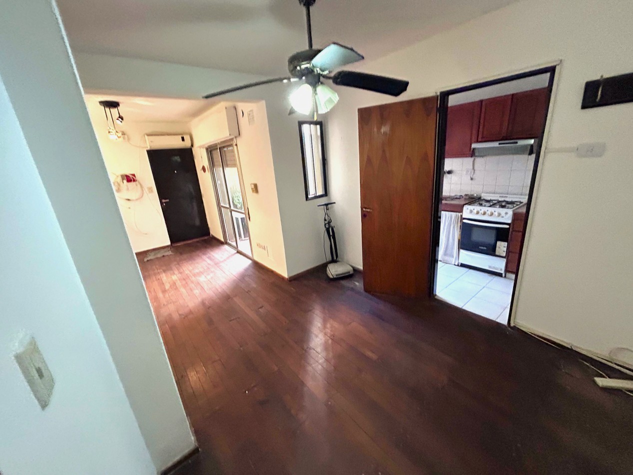 Jujuy 1900. Propiedad de pasillo, Duplex 2 dormitorios con Terraza exclusiva