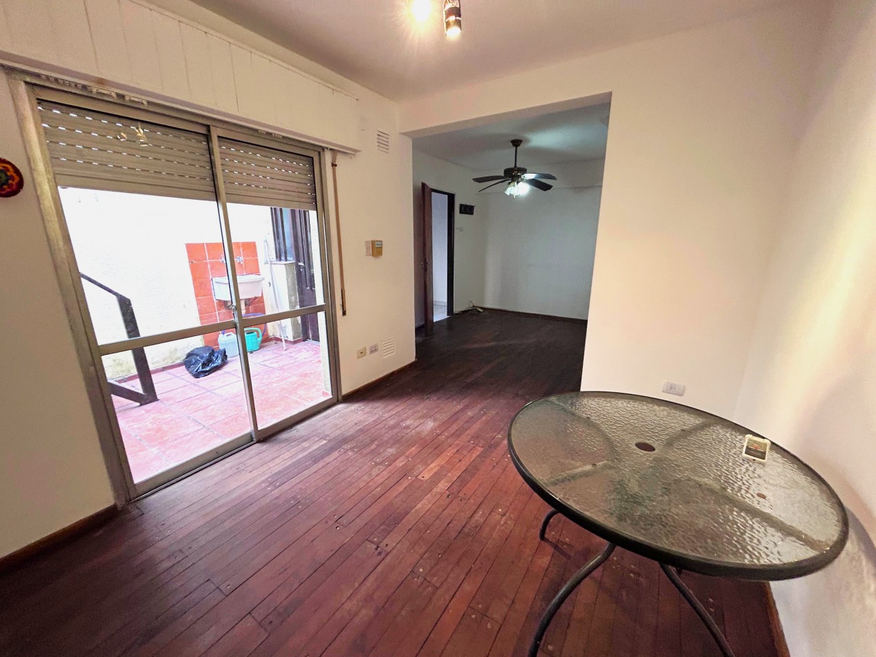 Jujuy 1900. Propiedad de pasillo, Duplex 2 dormitorios con Terraza exclusiva