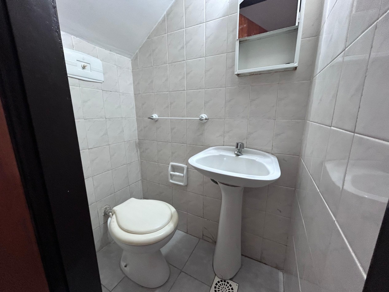 Jujuy 1900. Propiedad de pasillo, Duplex 2 dormitorios con Terraza exclusiva
