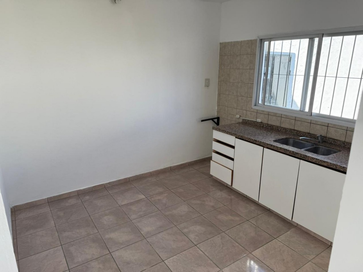 Departamento de Pasillo Unico - Rioja 5357, Rosario 