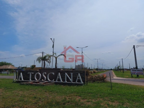 LA TOSCANA, 300 m2, piñero, ideal inversion o fin de semana!