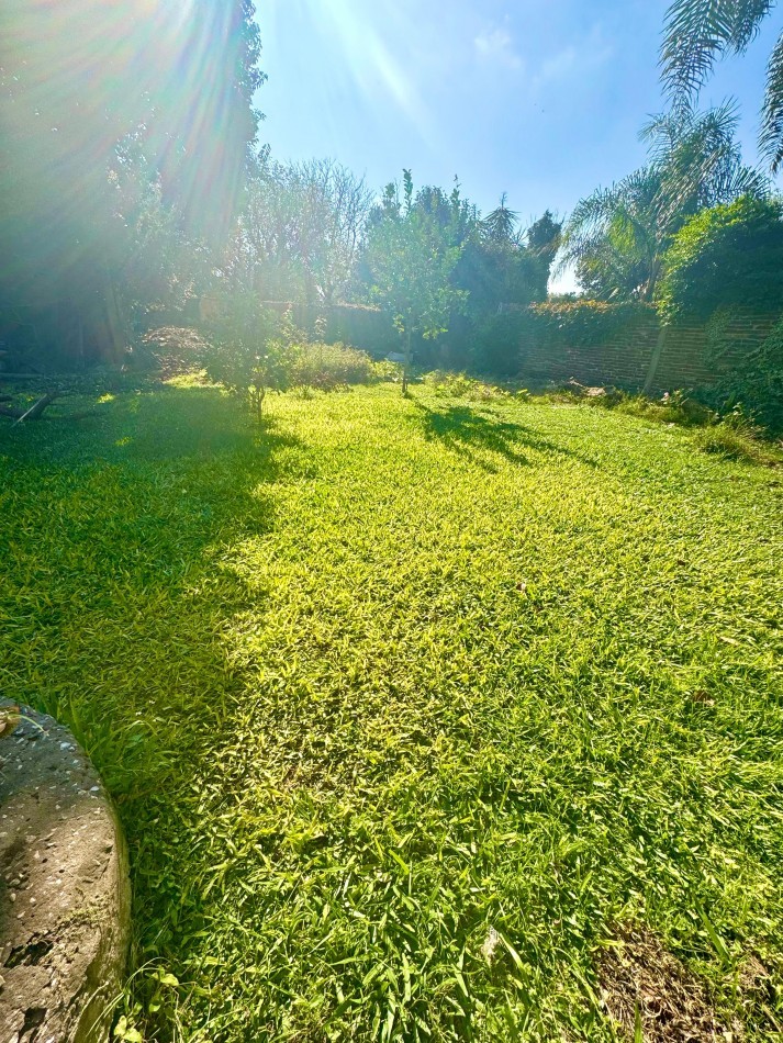 San Martin 500, Muñoz, terreno de 600 m2 con propiedad a reciclar.