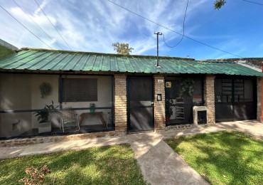 Garibaldi 3600, casa de dos dormitorios, cochera, patio amplio!