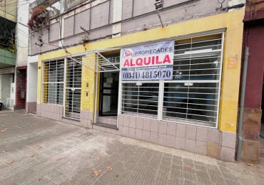 27 De Febrero 2200,  a metros de Bv Oroño, Amplio Local, dos baños, zona comercial