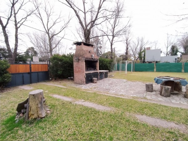 Barrio Los Indios, Roldan, 1320 m2 de lote. Pileta 