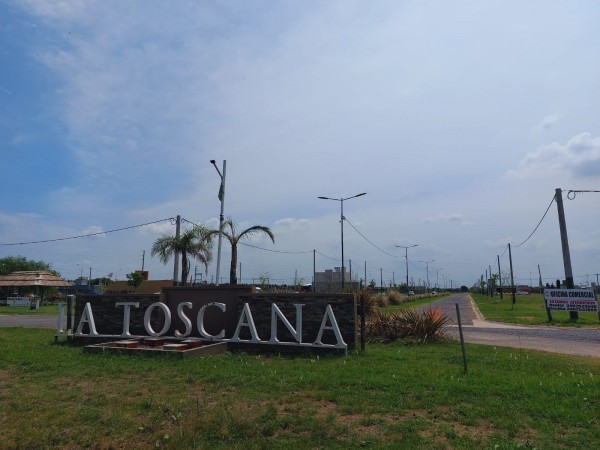 LA TOSCANA, 300 m2, piñero, ideal inversion o fin de semana!