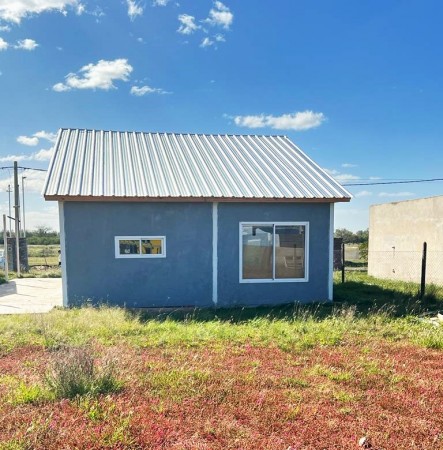 Campiñas de Piñero, camino de la feria 200, casa a terminar, lote 400 m2. 