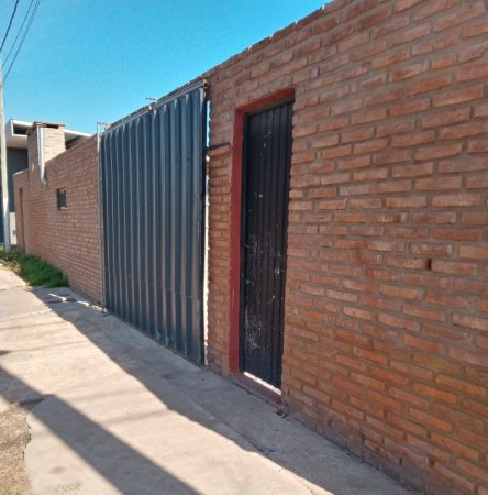 Foto Casa en Venta en Alvarez, Santa Fe - U$D 78.000 - pix9849511 - BienesOnLine