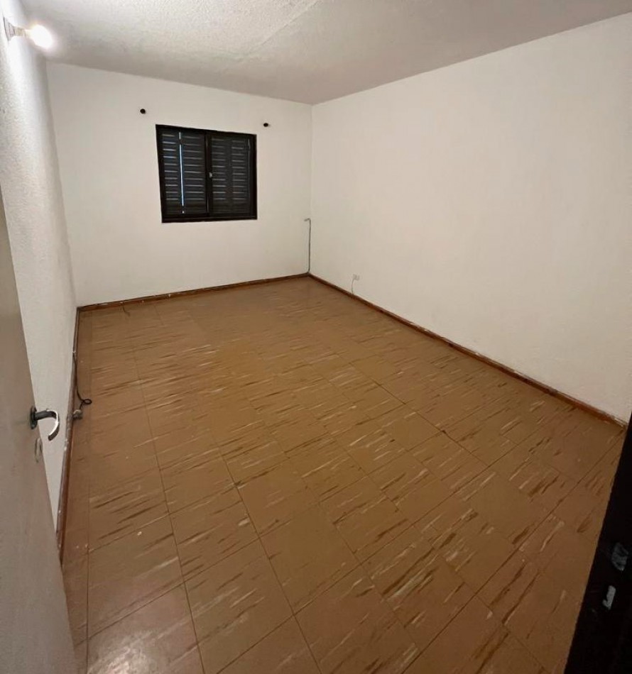Ovidio Lagos 2800 ALQUILER. Dos Dormitorios. Piso 4to. 