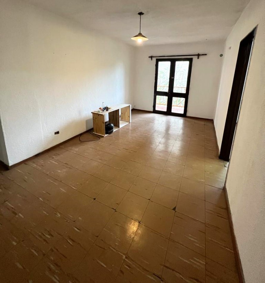 Ovidio Lagos 2800 ALQUILER. Dos Dormitorios. Piso 4to. 