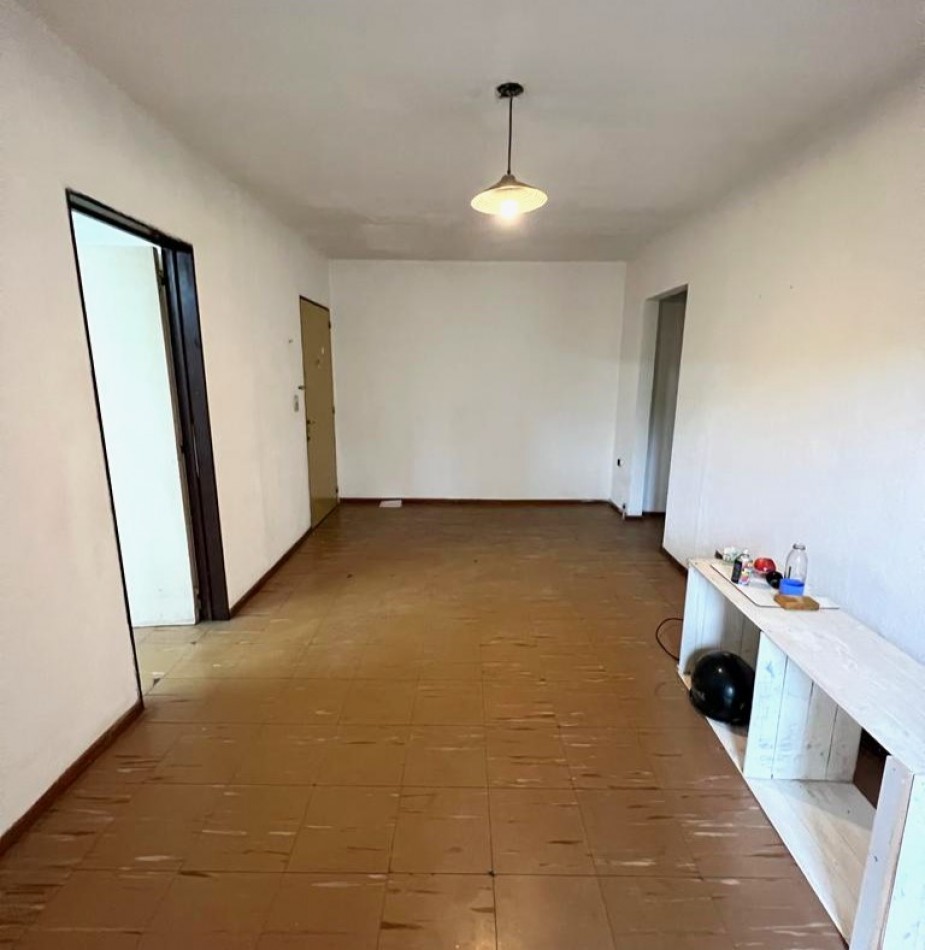Ovidio Lagos 2800 ALQUILER. Dos Dormitorios. Piso 4to. 