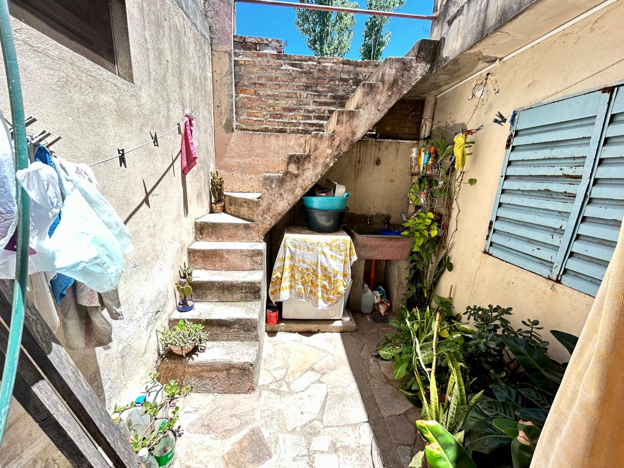 Nicaragua 500, Casa interna de 3 dormitorio, patio. 
