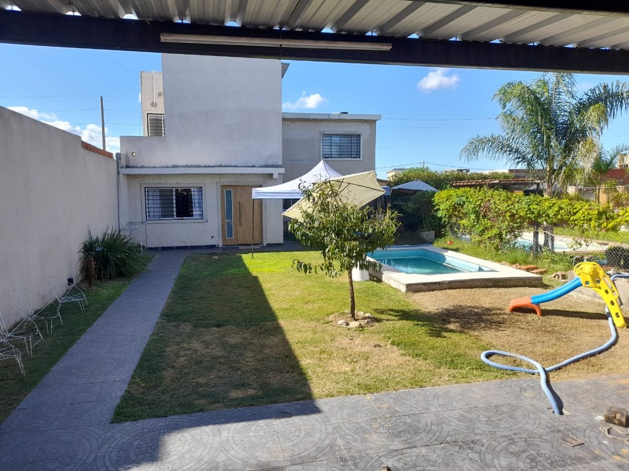 Campiñas de Piñero, Inmigrantes y Av Las campiñas, 3 dormitorios, Piscina. Cochera.