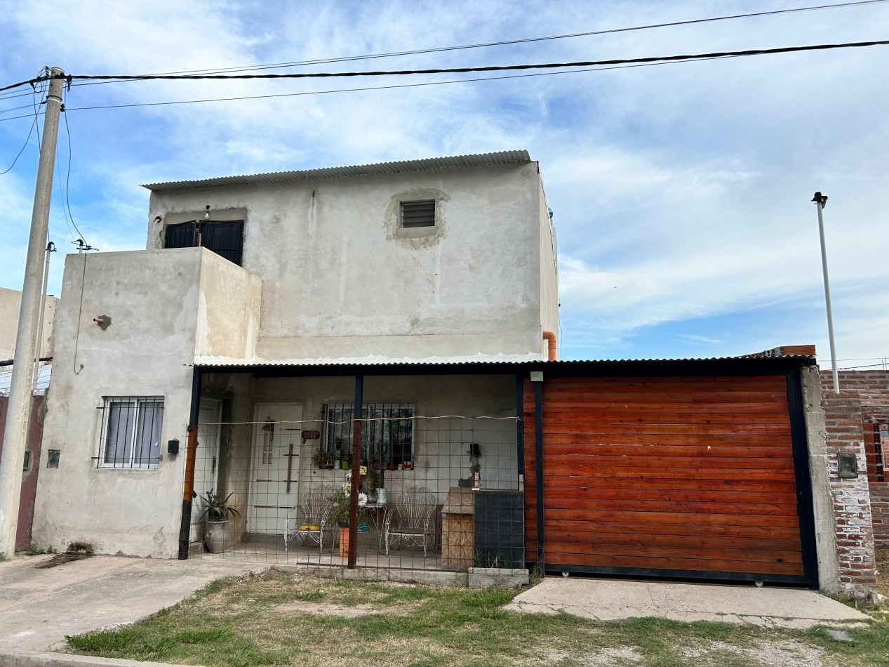 ZAVALLA, Sarmiento 3800, 3 dormitorios, patio, cochera amplia! PERMUTAS!