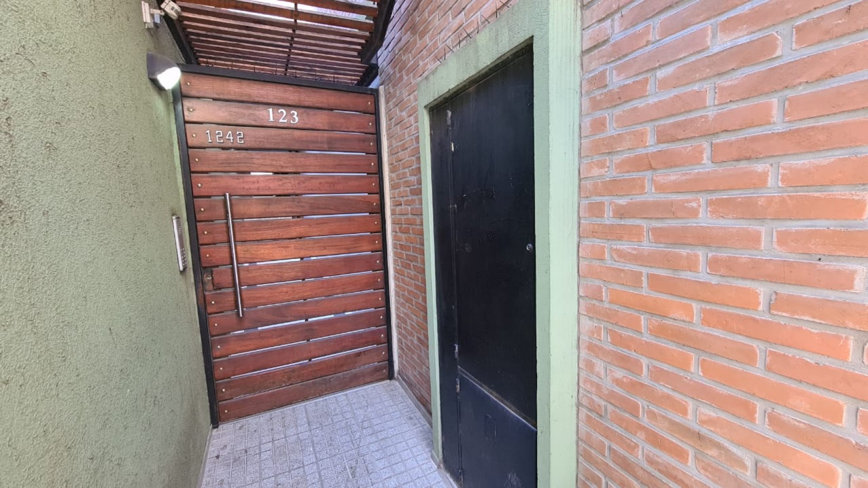 Alem 1200, casa de pasillo, duplex dos dormitorios.