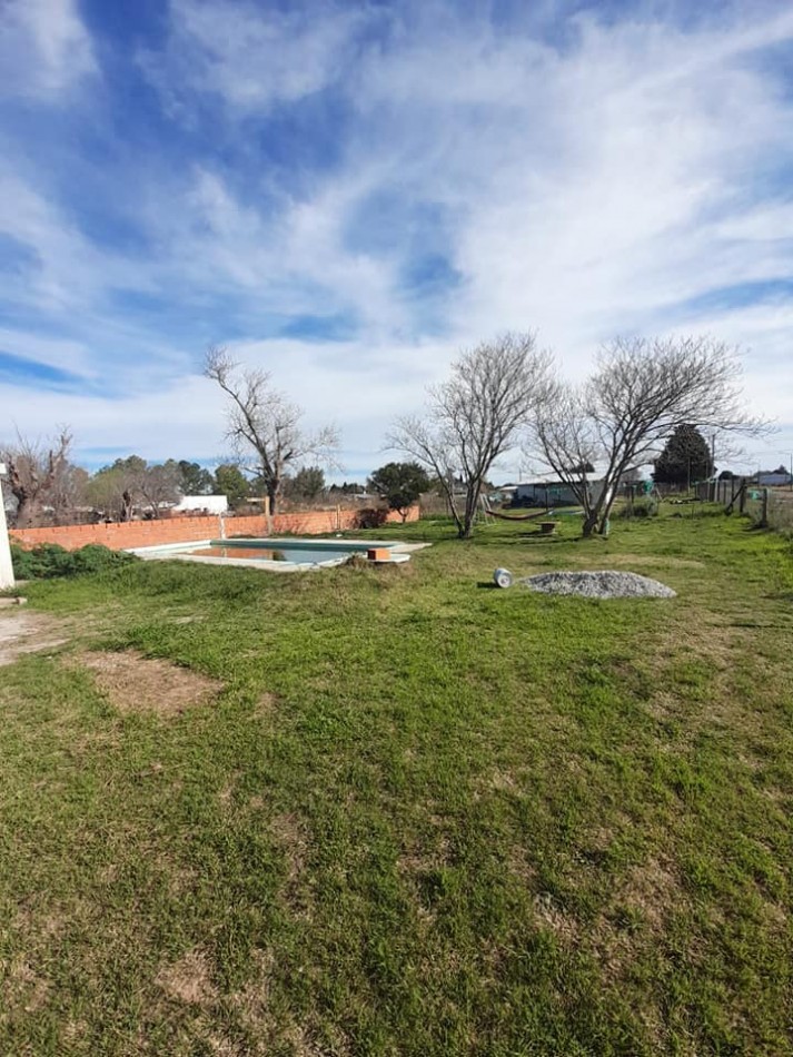 Villa Mugueta, Reconquista 700. Lote de 550m2 con Casa de 4 dormitorios, Quincho y Pileta