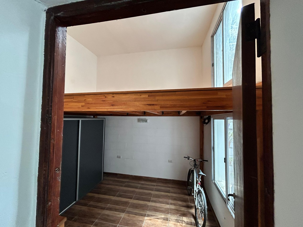 Pueyrredon 100, propiedad de pasillo, un dormitorio mas comodin, patio con parrillero, excelente zona