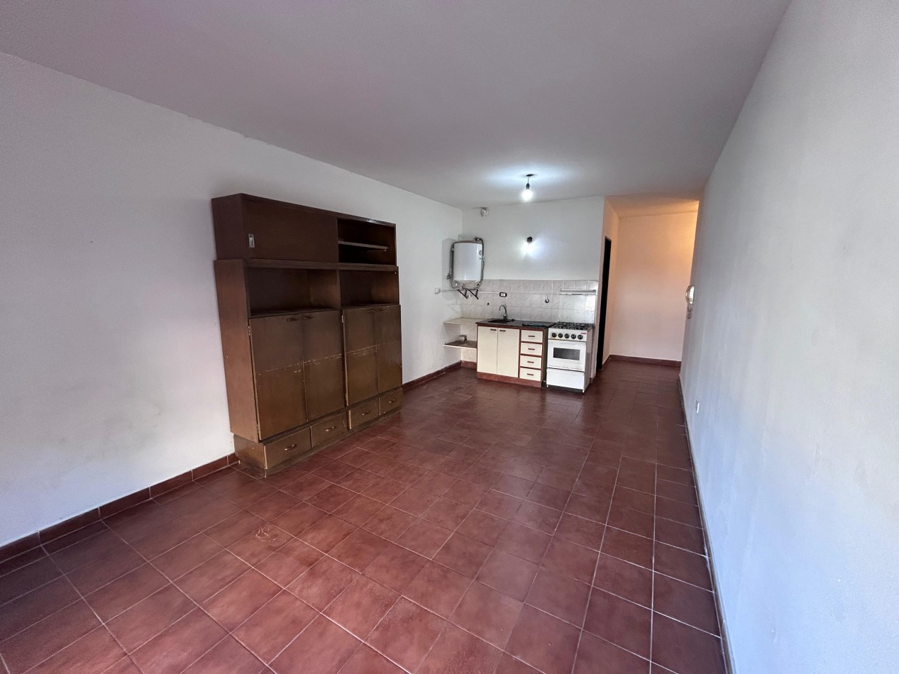 Av Francia 400, ideal oportunidad, muy buen estado, monoambiente con balcon.