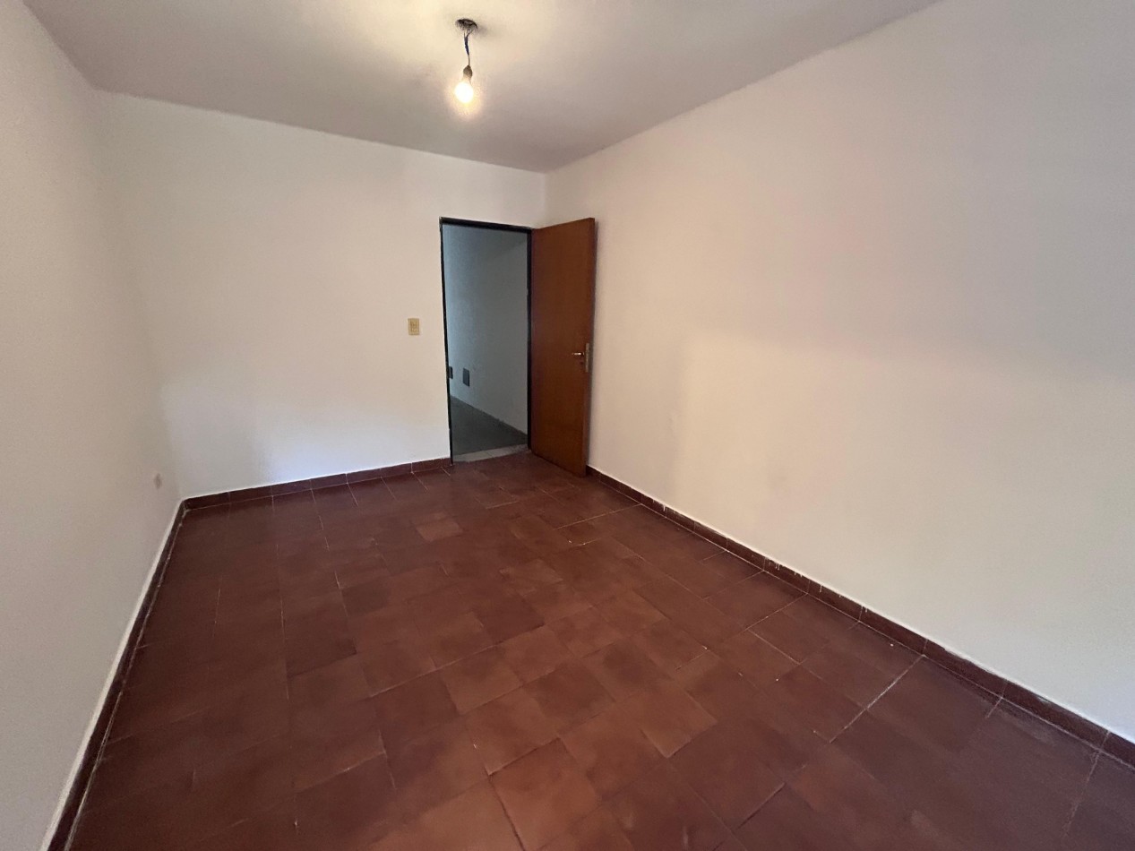 Av Francia 400, excelente oportunidad, muy buen estado, un dormitorio.
