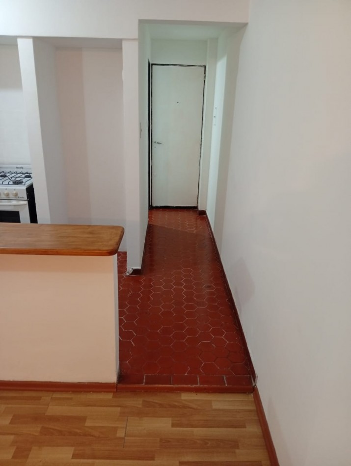 3 de Febrero al 700, hermoso monoambiente centrico, excelente zona.