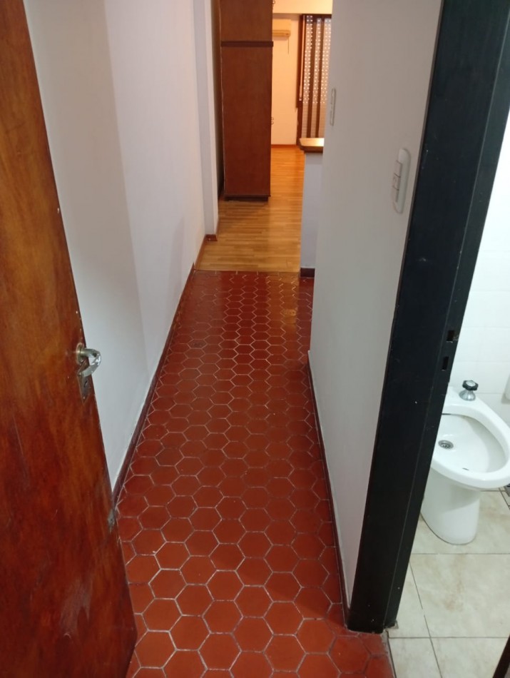 3 de Febrero al 700, hermoso monoambiente centrico, excelente zona.