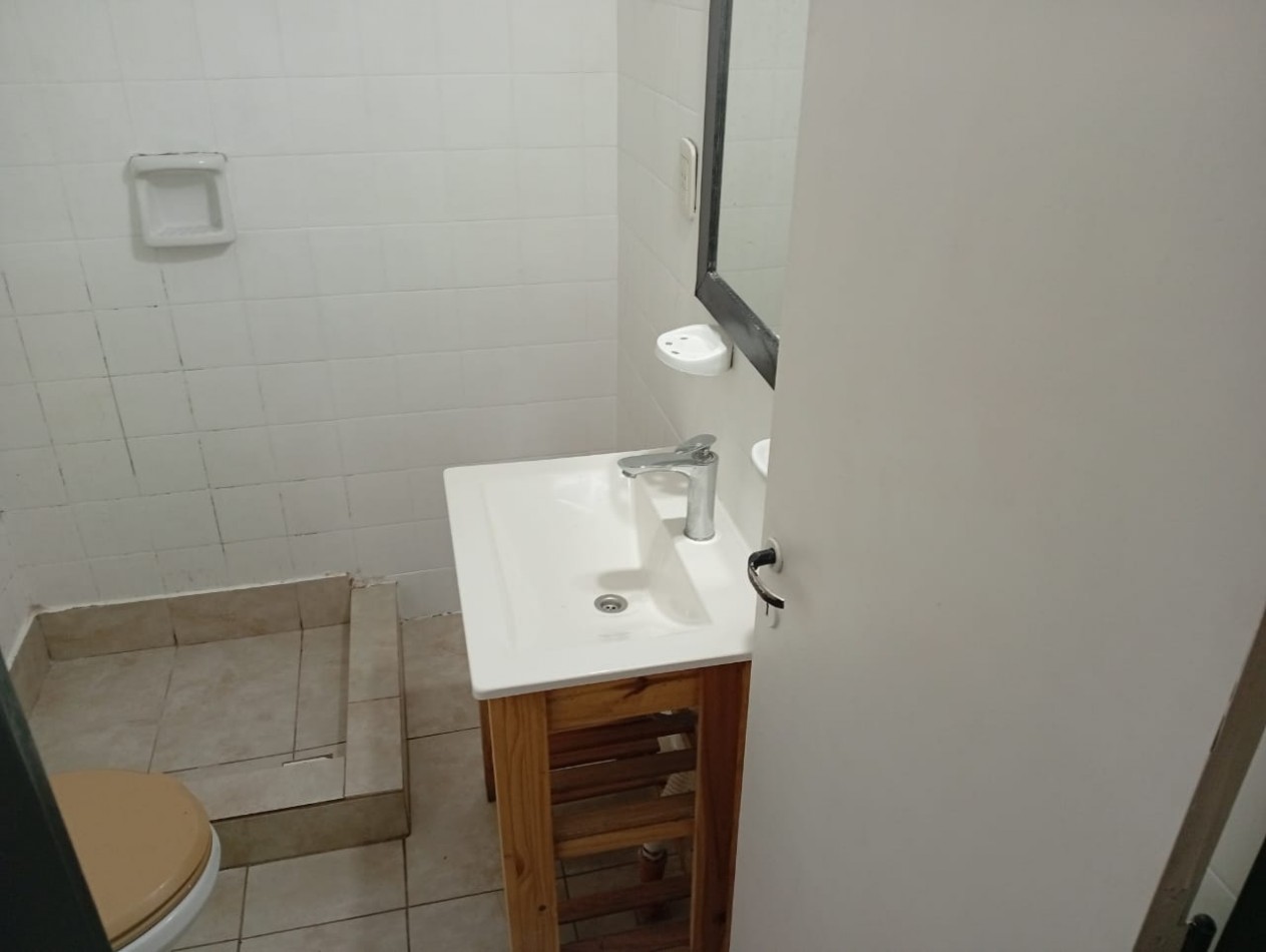 3 de Febrero al 700, hermoso monoambiente centrico, excelente zona.