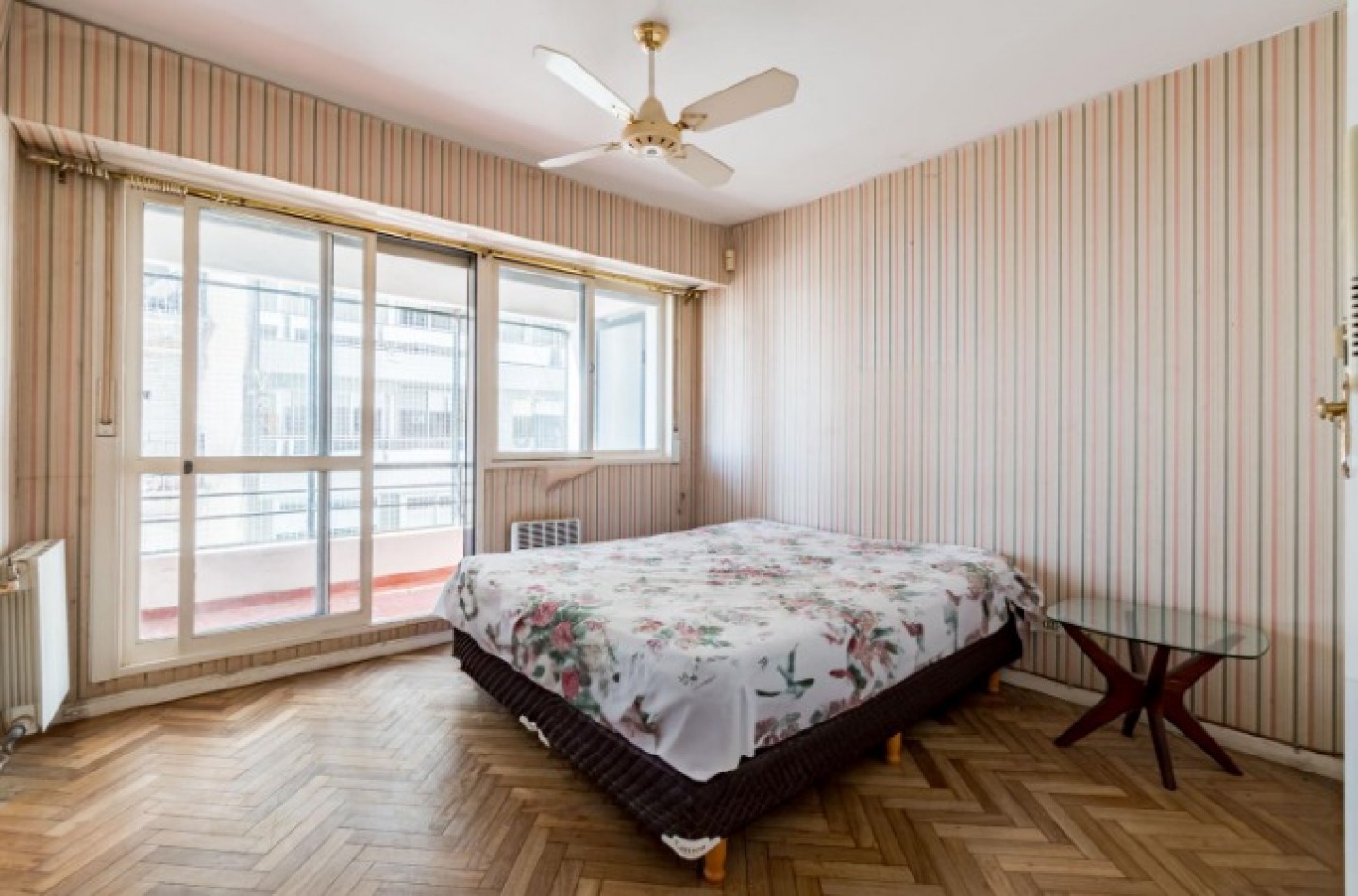 Cordoba 600, Departamento de 4 dormitorios, vista al monumento de la bandera y rio, excelente zona.