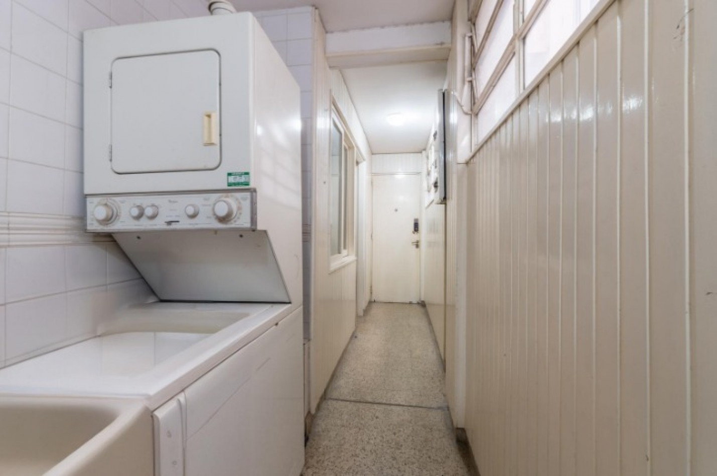 Cordoba 600, Departamento de 4 dormitorios, vista al monumento de la bandera y rio, excelente zona.