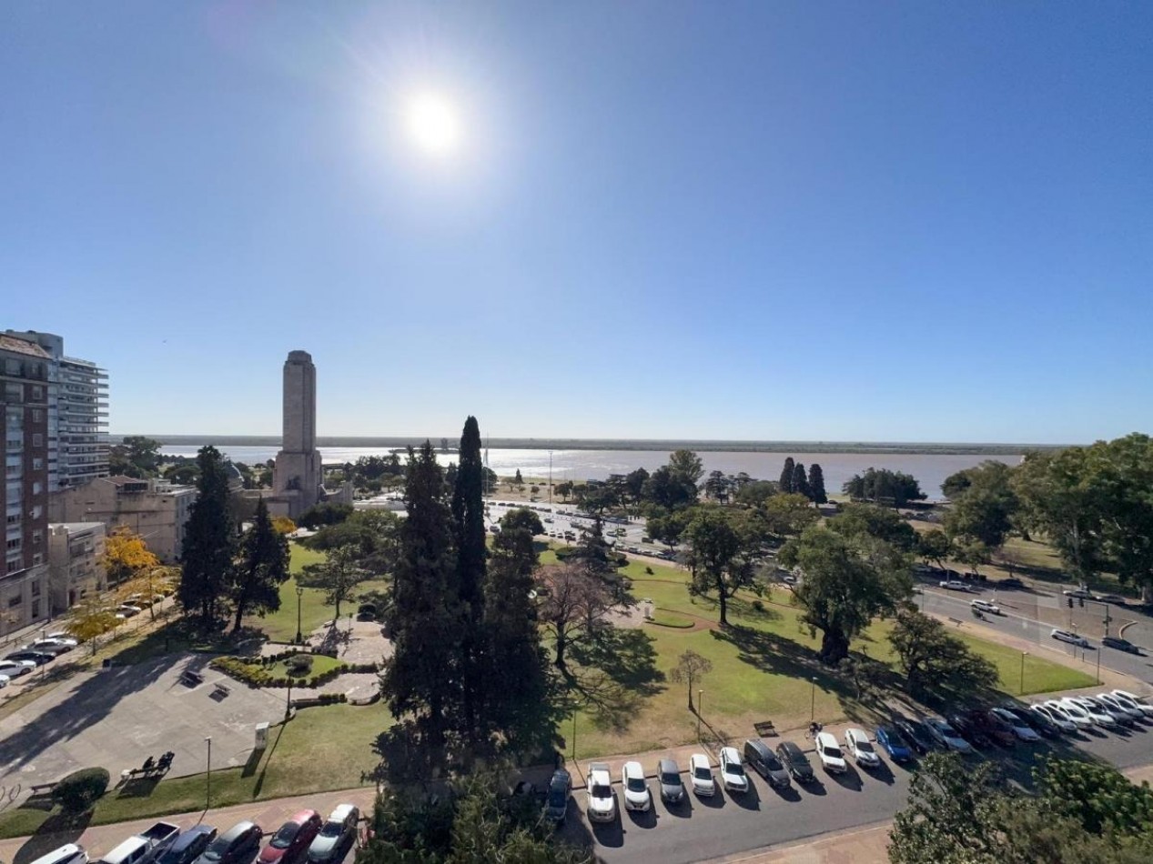 1ro de mayo al 900, 3 dormitorios, vista al rio, excelente zona.
