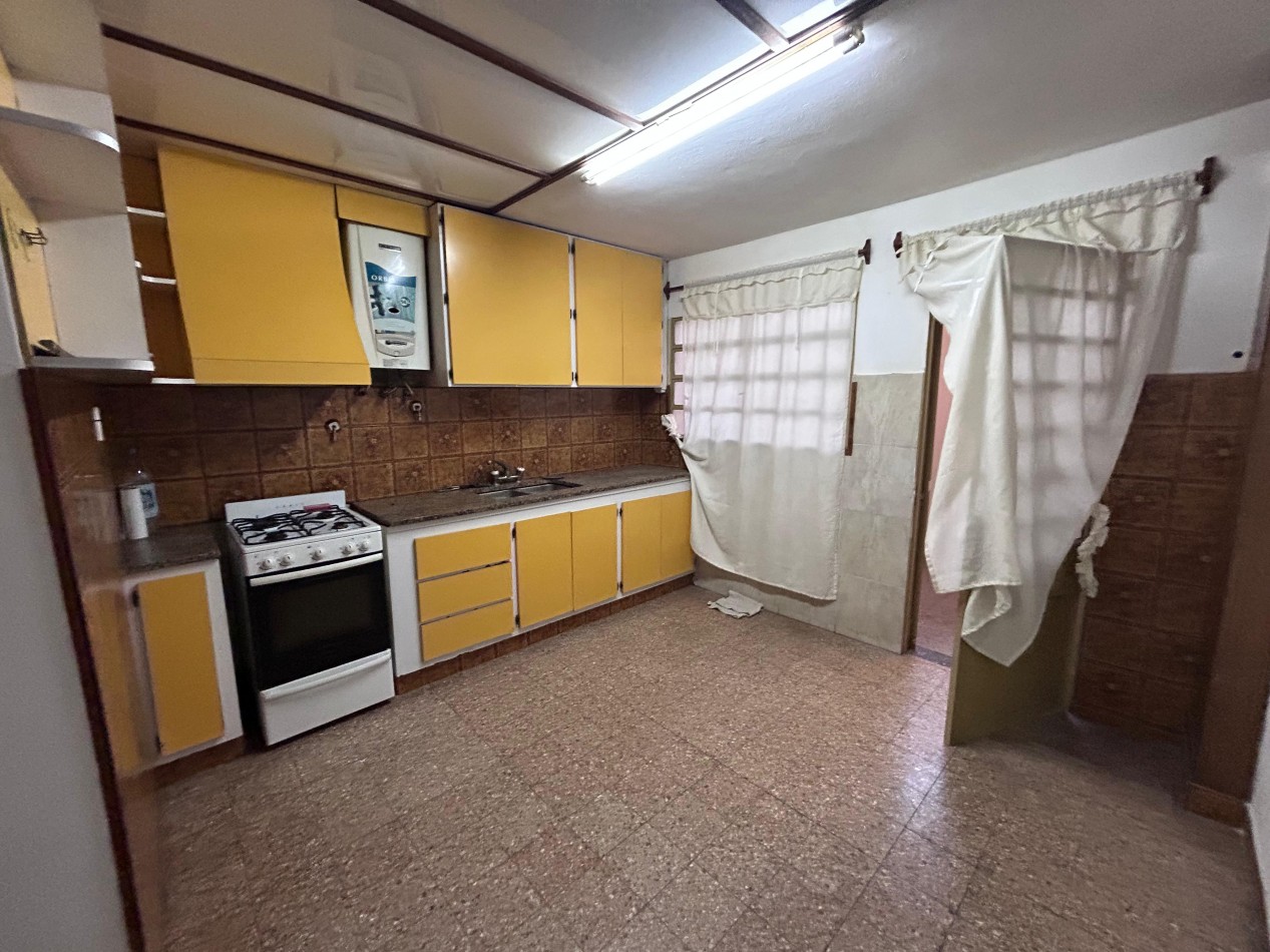 Laprida 3700, planta baja, local mas dormitorio, patio.