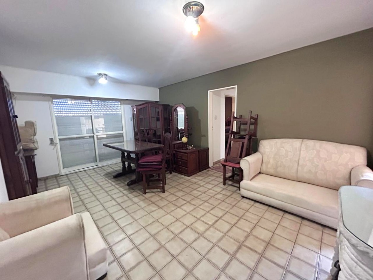 Urquiza 3500, departamento dos dormitorios, amueblado, balcon amplio, contrafrente. 