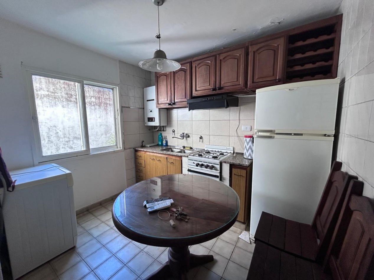 Urquiza 3500, departamento dos dormitorios, amueblado, balcon amplio, contrafrente. 