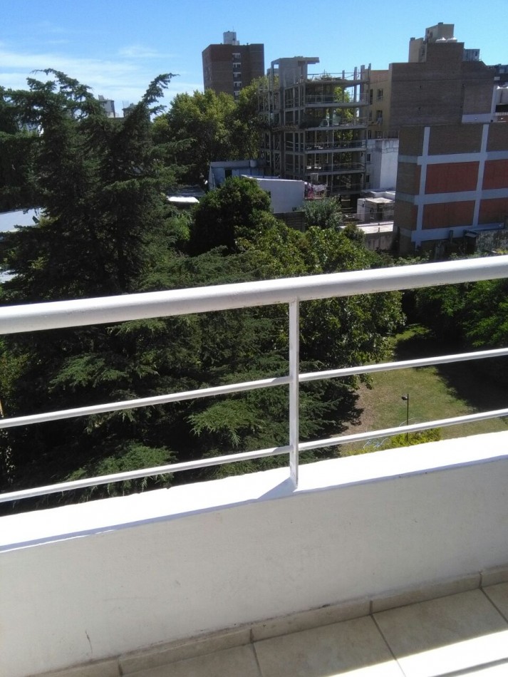 La Paz 100, departamento monoambiente, excelente zona