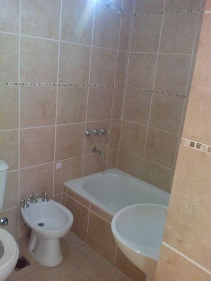 La Paz 100, departamento monoambiente, excelente zona