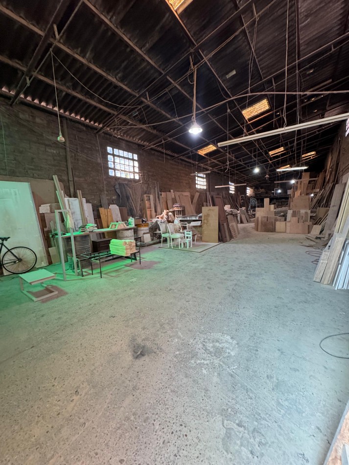 Sanchez Bustamante 2700, amplio terreno con galpon de 300 m2