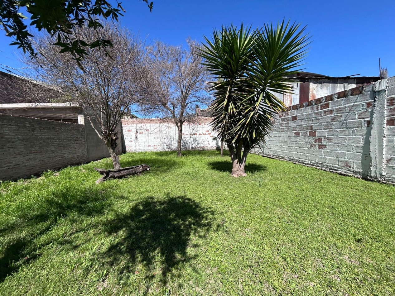 Villa Gobernador Galvez, San Diego 2000, dos dormitorios, patio amplio, 