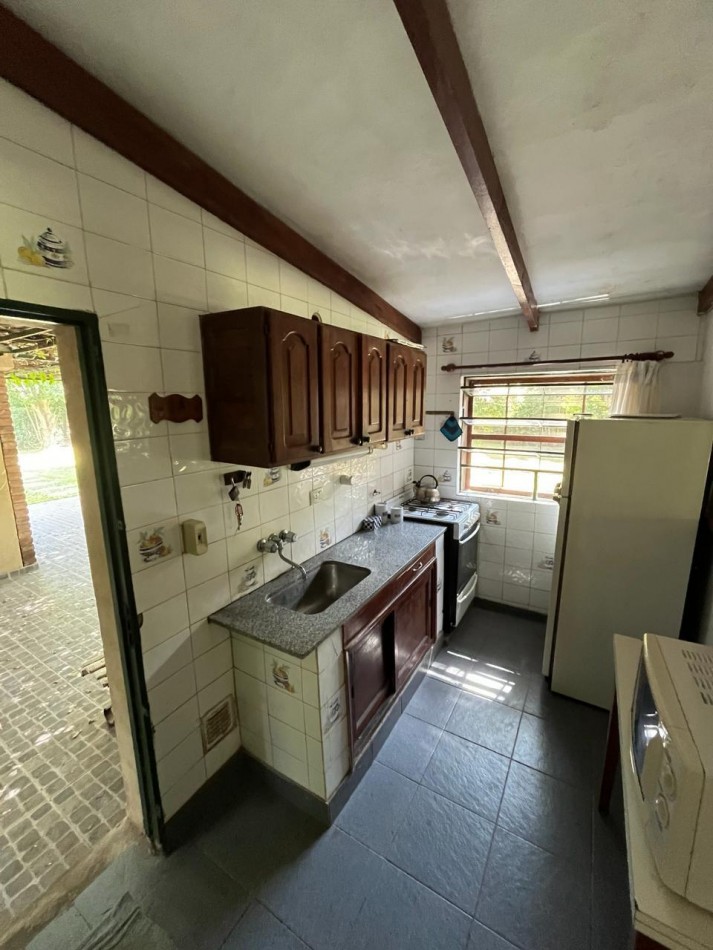  Casa en Venta - Calle Colombia al 100, Roldan, 1200 m2 terreno.