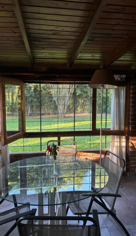  Casa en Venta - Calle Colombia al 100, Roldan, 1200 m2 terreno.