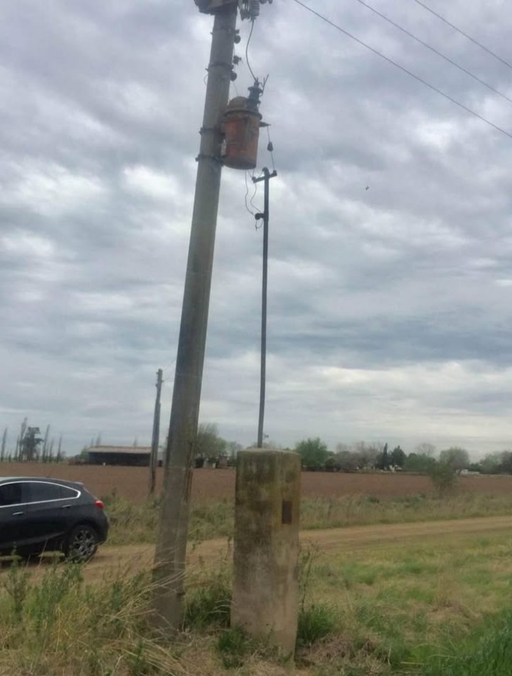 Campo de 2 hectareas, altura general lagos, a pocos minutos de la autopista Rosario-Buenos Aires