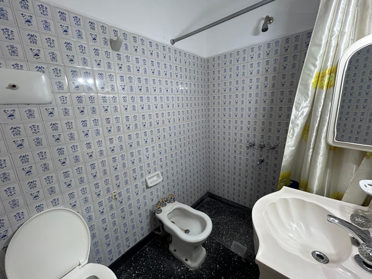 Estrada 600, depto interno, dos dormitorios amplios, ubicado en el corazon de Arroyito Rio, Rosario.