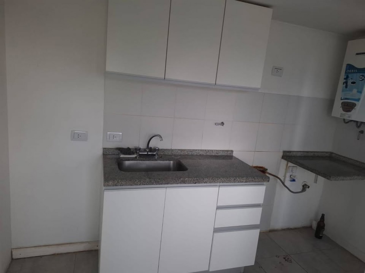 Blas Pareras 883, piso 3, de escalera, Duplex en venta - Granadero Baigorria  